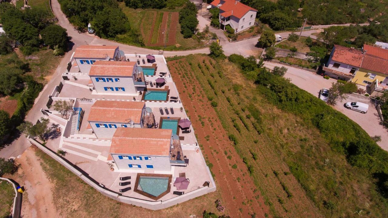 Pax Houses Vrh  Экстерьер фото