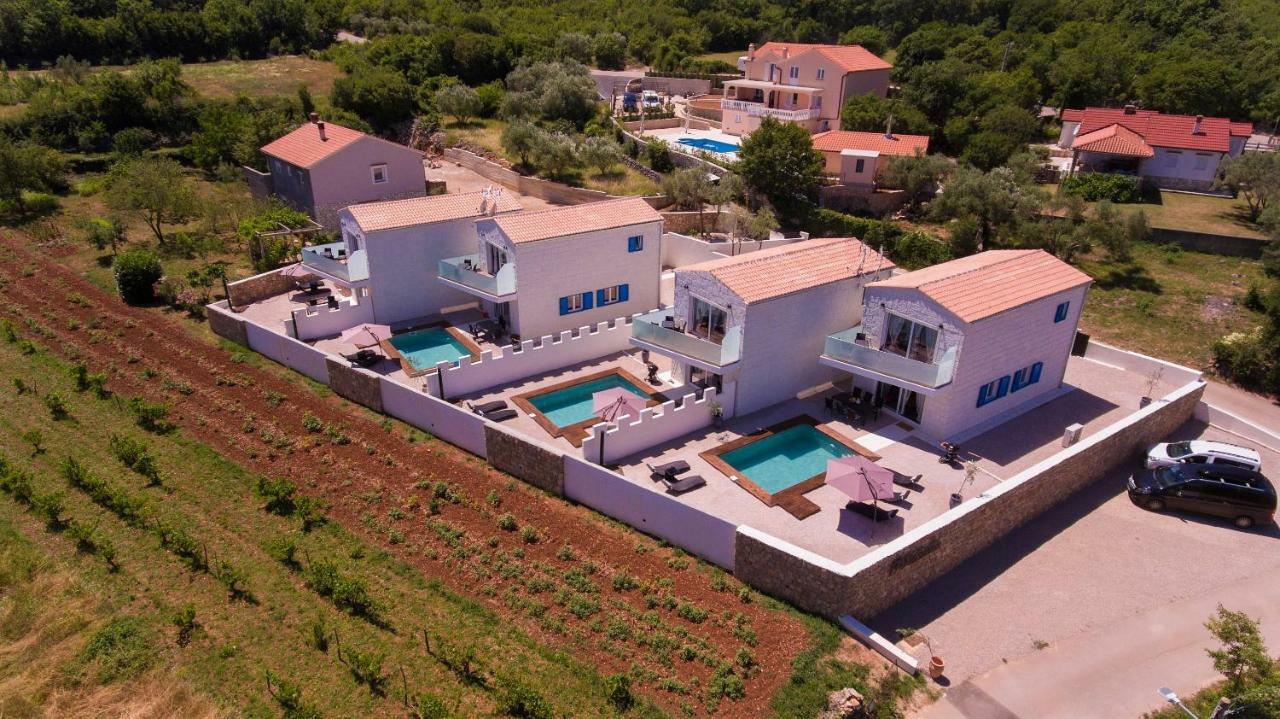 Pax Houses Vrh  Экстерьер фото