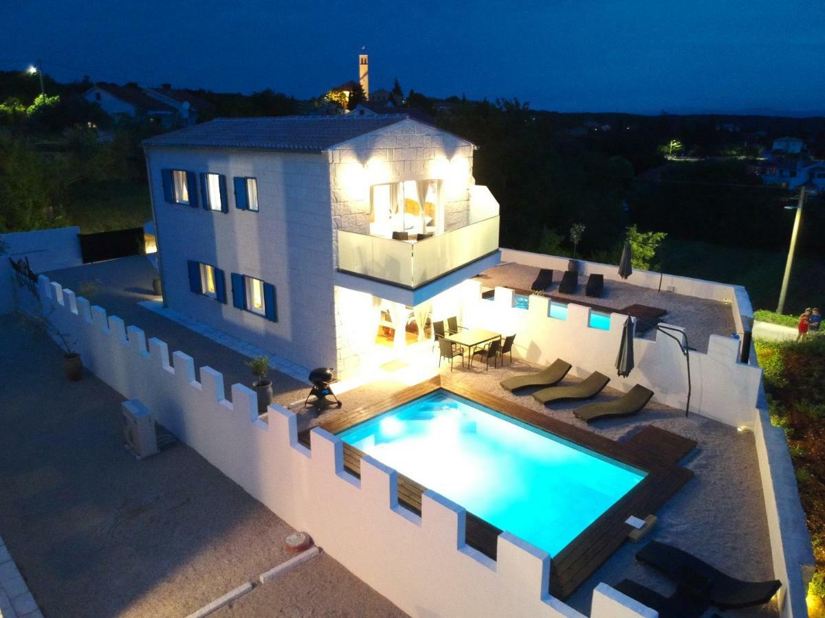 Pax Houses Vrh  Экстерьер фото
